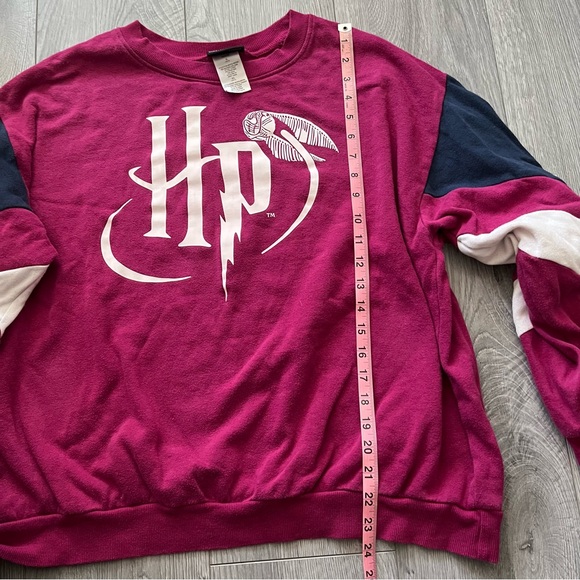 cozy harry potter sweatshirt - Picture 5 of 7